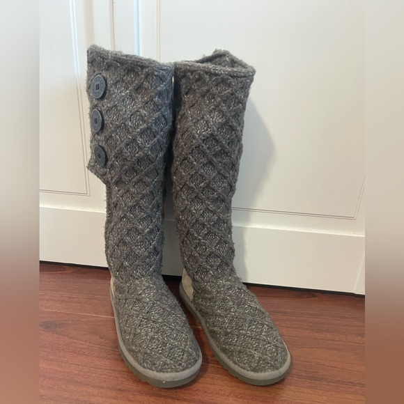 UGG Women's Lattice Cardy knit boots in gray size 6 - Picture 2 of 7